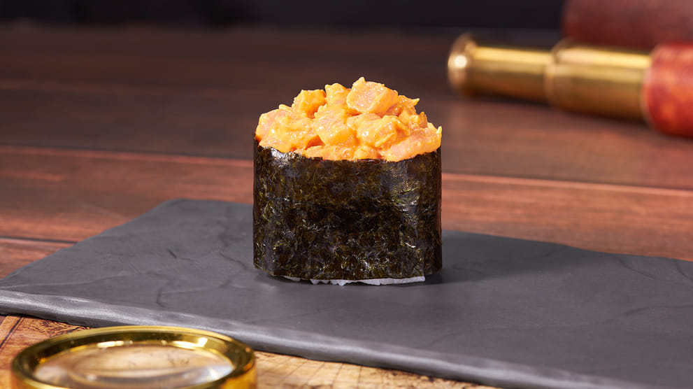 Блюдо Гункан Тортуга с копченой кетой меню Мир Суши Гункан Тортуга с копченой кетой - Роллы - Мир Суши, Мегион