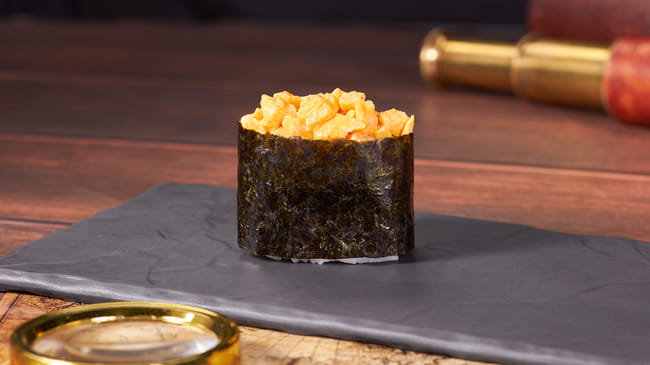 Блюдо Гункан Тортуга с курицей меню Мир Суши Гункан Тортуга с курицей Роллы в Мегионе