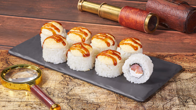 Блюдо Ролл Охотский с копченой кетой меню Мир Суши Ролл Охотский с копченой кетой Роллы в Мегионе